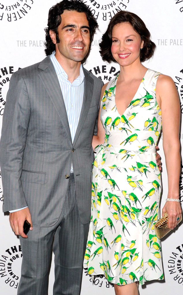 Dario Franchitti Breaks His Back in Race Car Crash, Ashley Judd Rushes